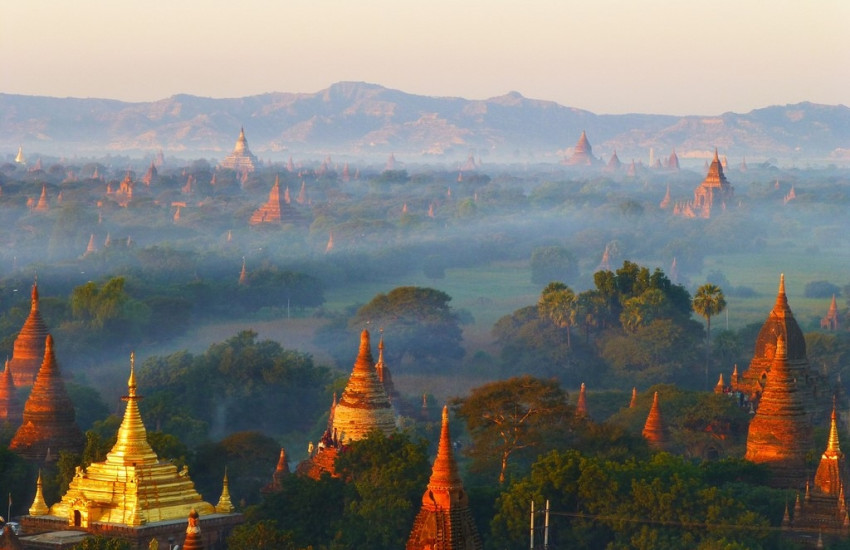 Aanschouw de zonsopgang over Bagan