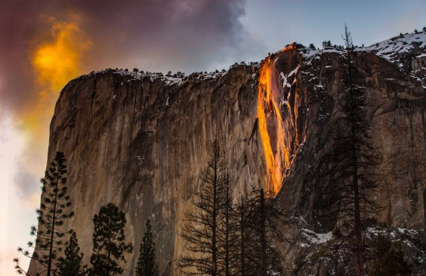 De vuur-waterval van Yosemite Park