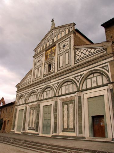 Zijaanzicht op de San Miniato al Monte