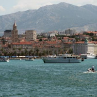 Zeezicht op de haven van Split