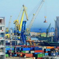 Hijskranen in de Haven van Casablanca